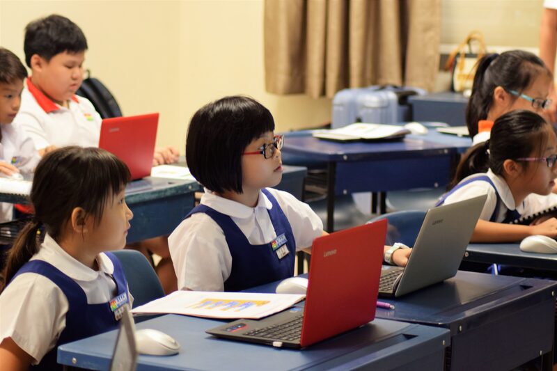 Students learning micro:bit programming