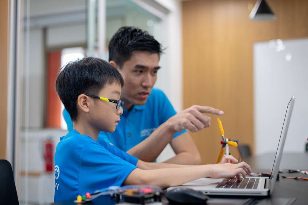 Darius learning to code at Roboto
